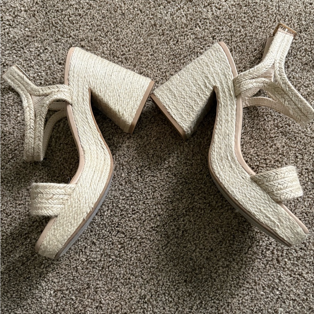Soda criss cross ankle band platform sandals